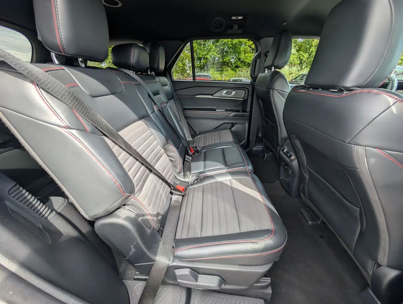 2025 Ford Explorer - $34,500