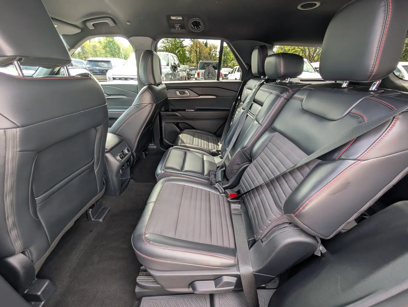 2025 Ford Explorer - $34,500