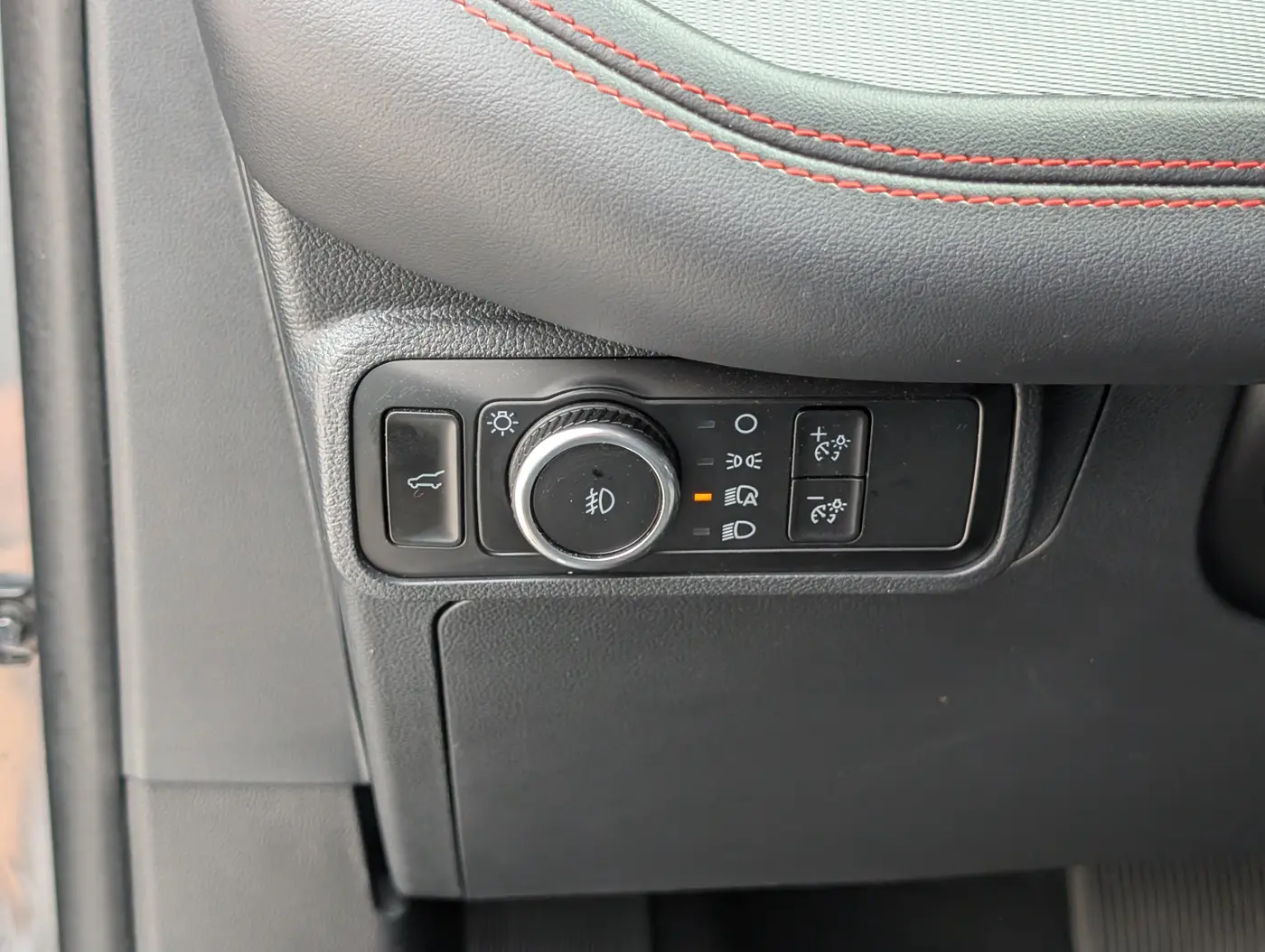 2025 Ford Explorer - $34,500