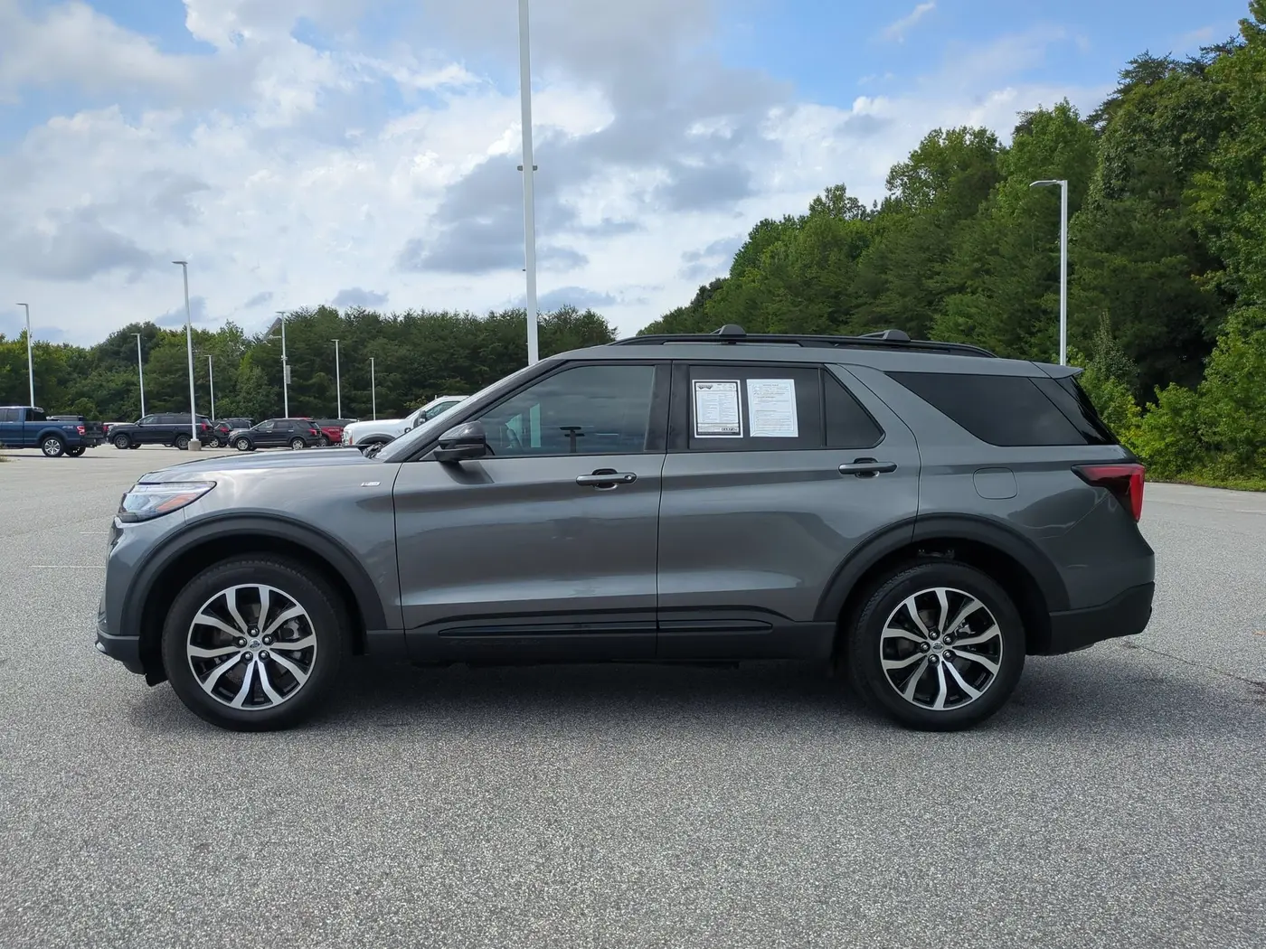 2026 Ford Explorer - $39,500