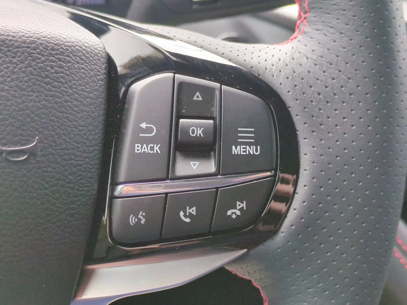 2026 Ford Explorer - $39,500