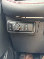 2025 Explorer Thumbnail 18