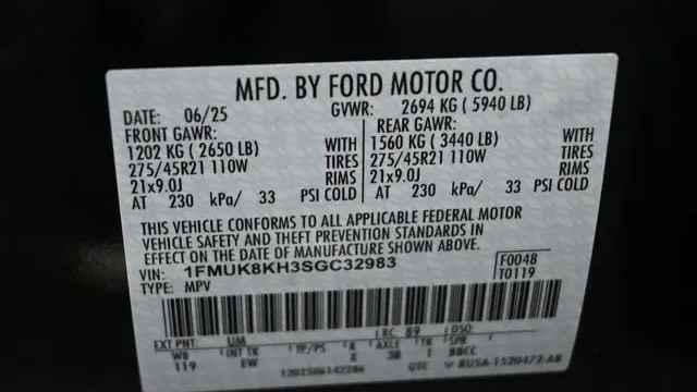 2025 Ford Explorer ST-Line
