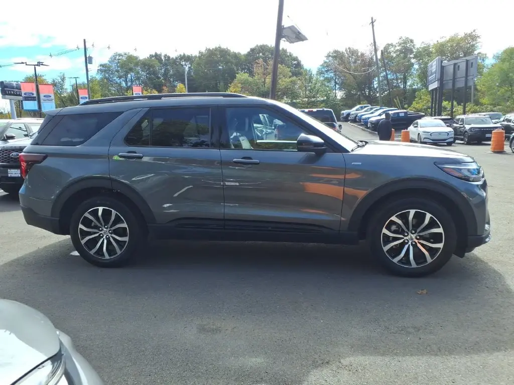 2026 Ford Explorer - $49,945