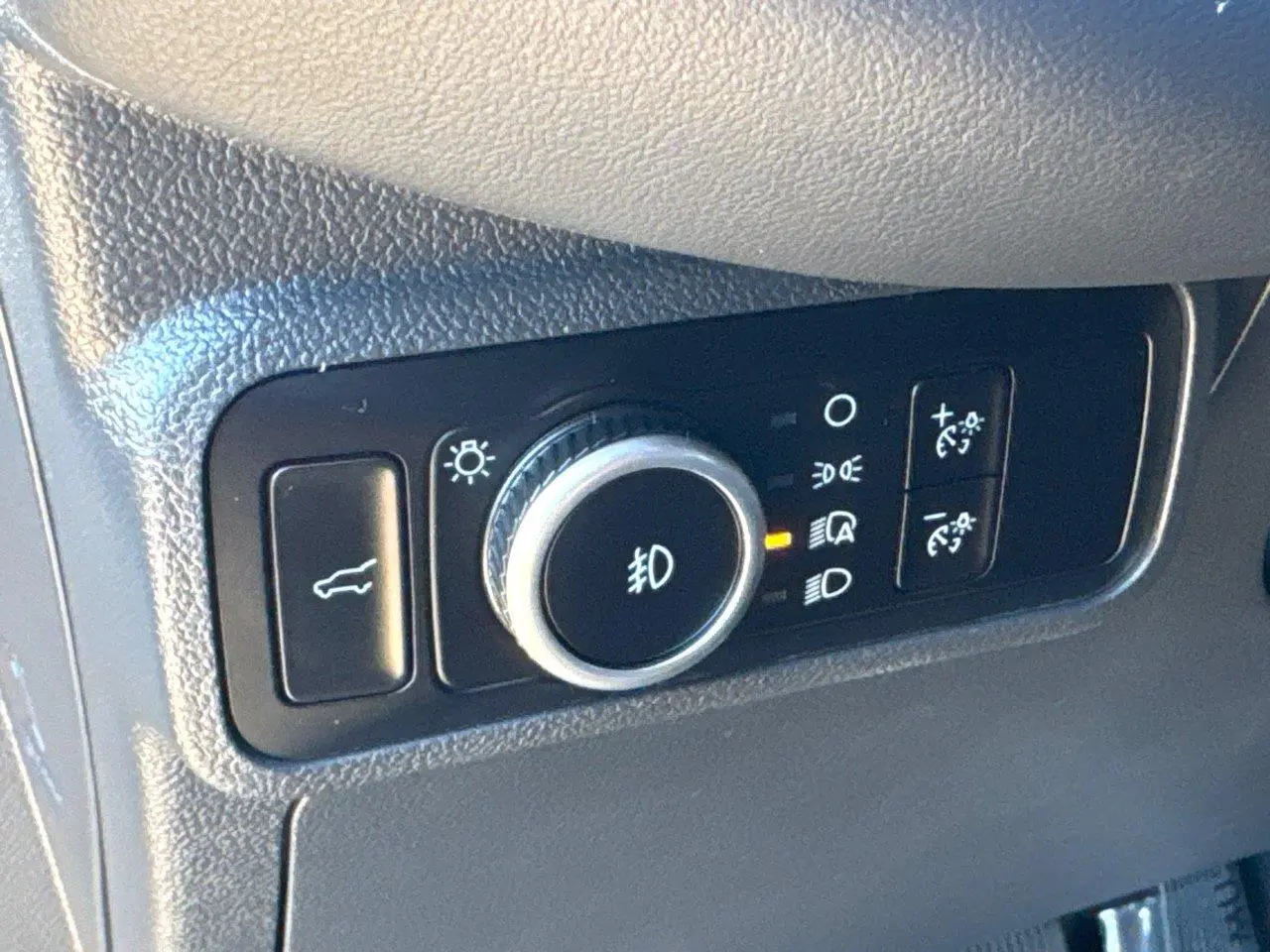 2026 Ford Explorer - $39,140