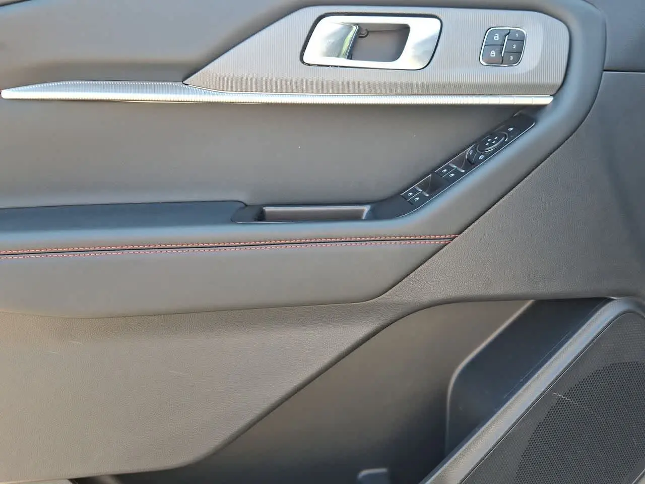 2026 Ford Explorer - $44,587