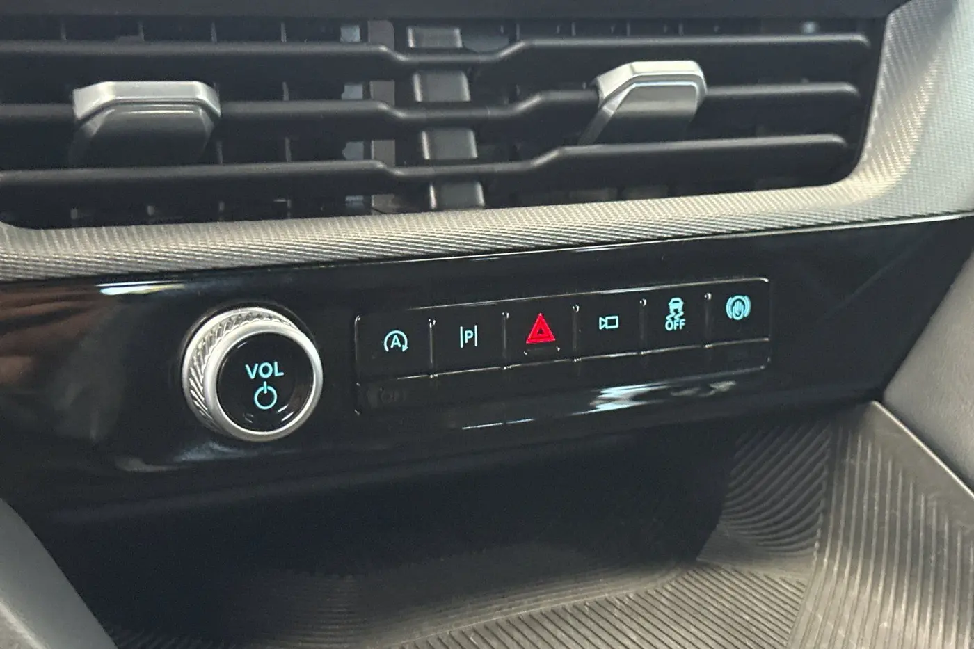 2026 Ford Explorer - $43,906