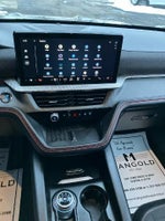 2025 Explorer Thumbnail 17