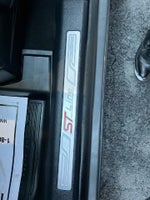 2025 Explorer Thumbnail 19