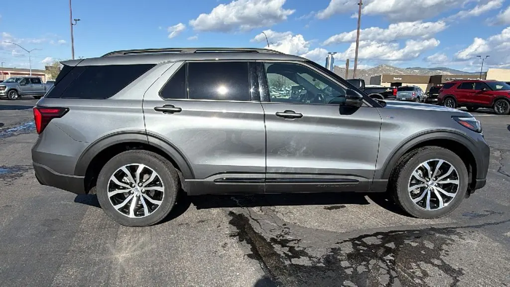 2025 Ford Explorer - $36,869