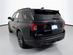 2025 Explorer Thumbnail 4