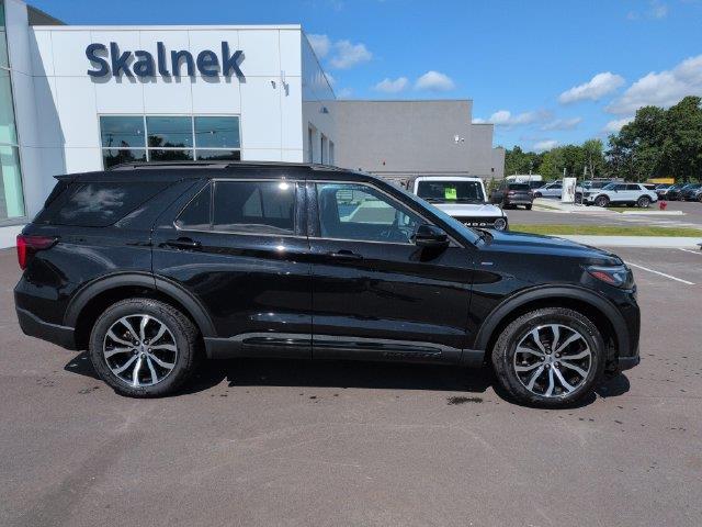 2025 Ford Explorer - $32,304