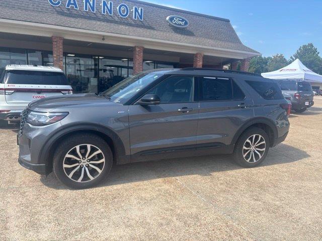 2025 Ford Explorer
