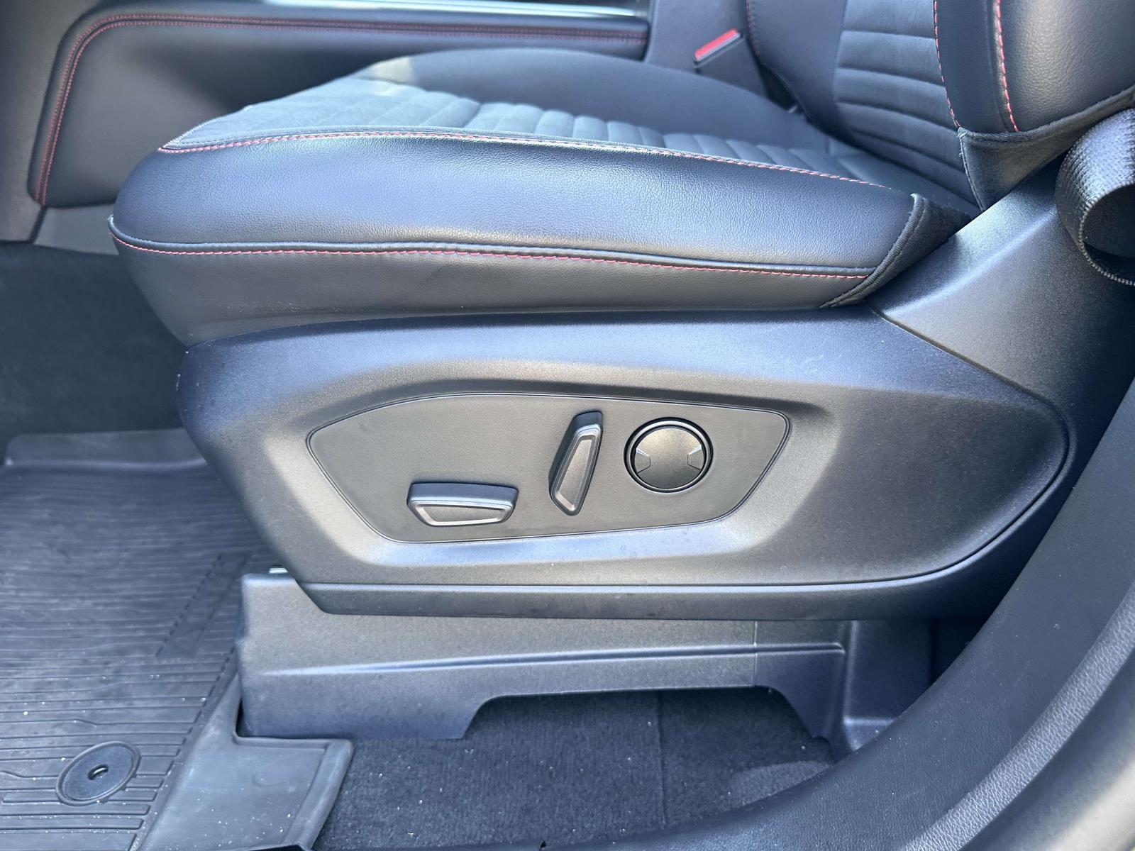 2026 Ford Explorer - $43,989