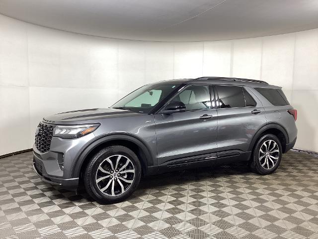 2026 Ford Explorer - $40,995