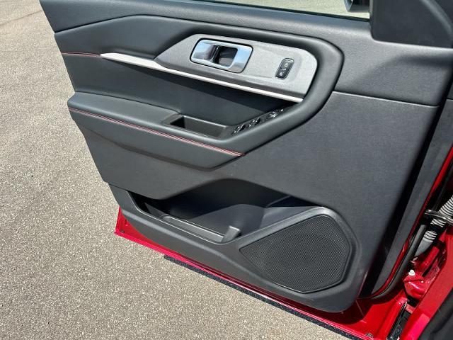 2025 Ford Explorer - $34,780