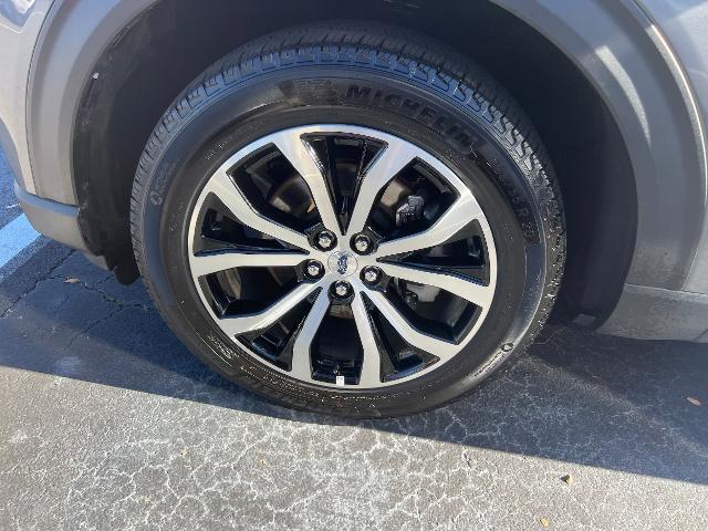 2025 Ford Explorer - $40,995