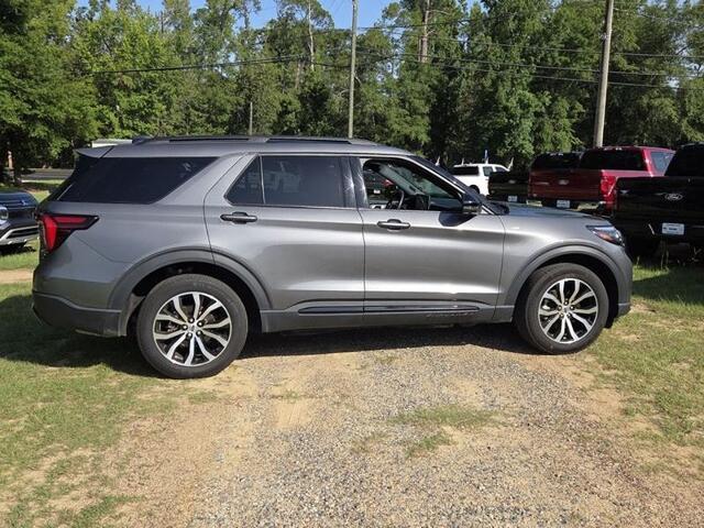 2025 Ford Explorer - $37,799