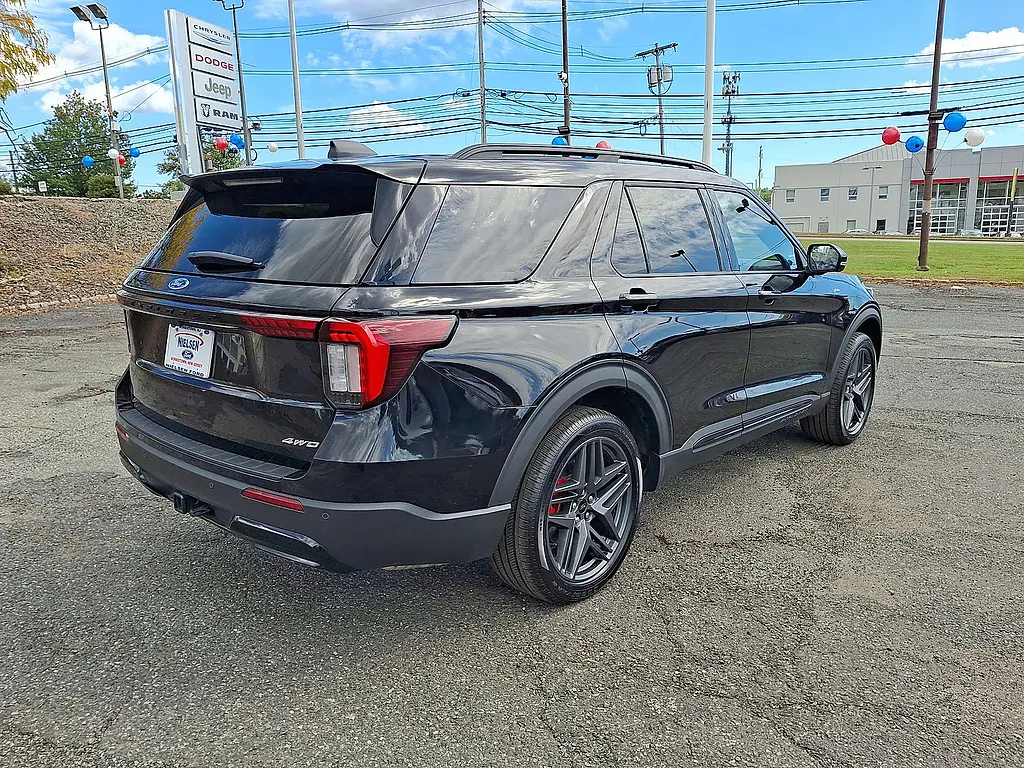 2025 Ford Explorer - $35,136