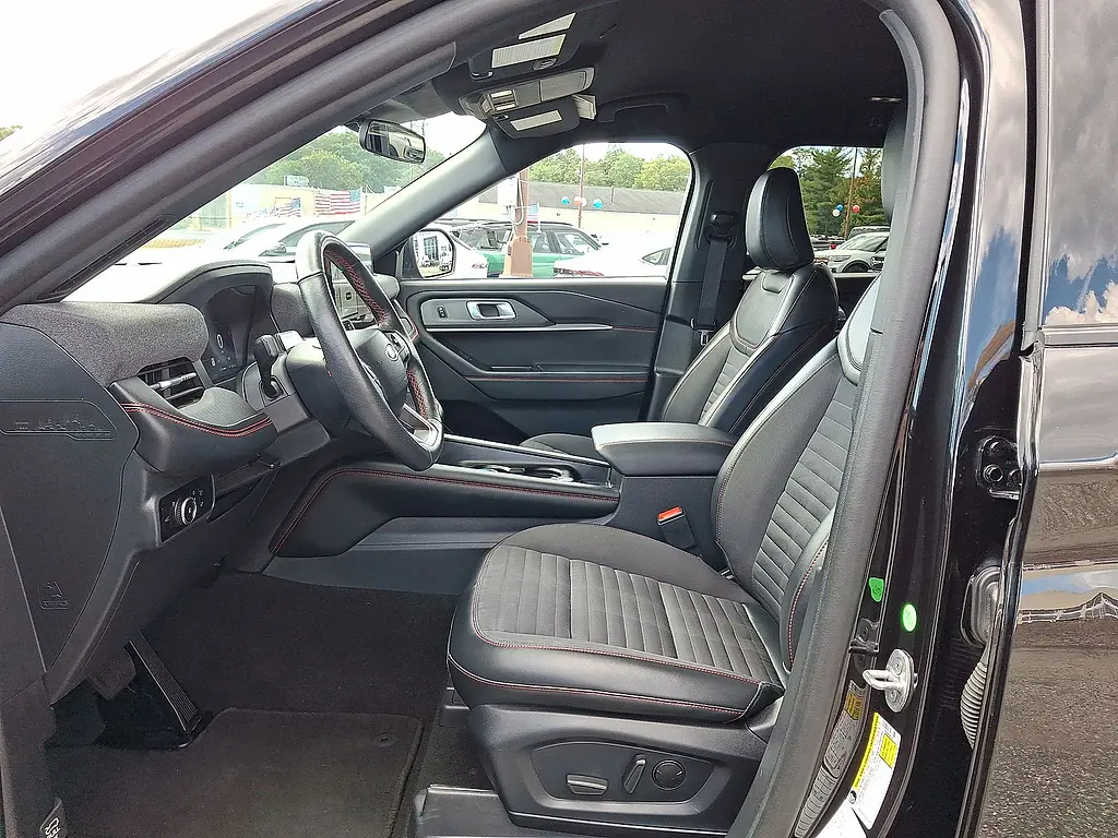 2025 Ford Explorer - $35,136