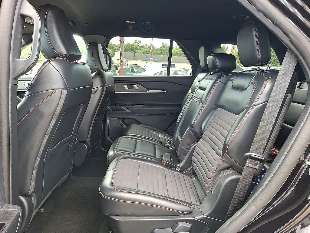 2025 Ford Explorer - $35,136