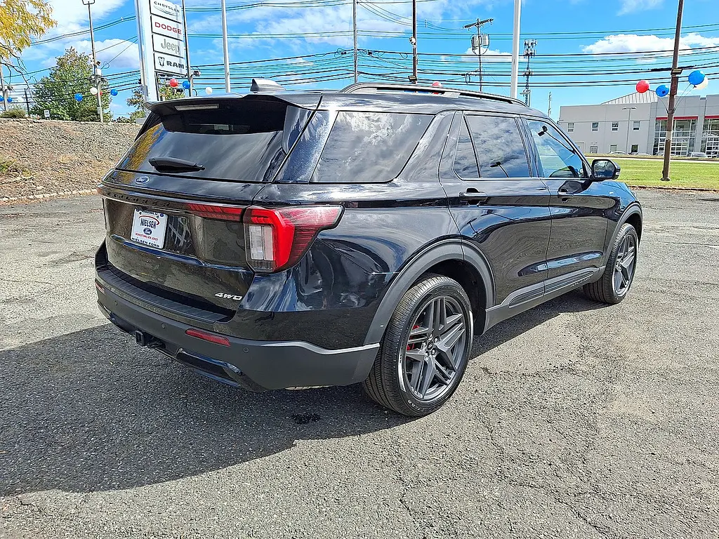 2025 Ford Explorer - $35,136