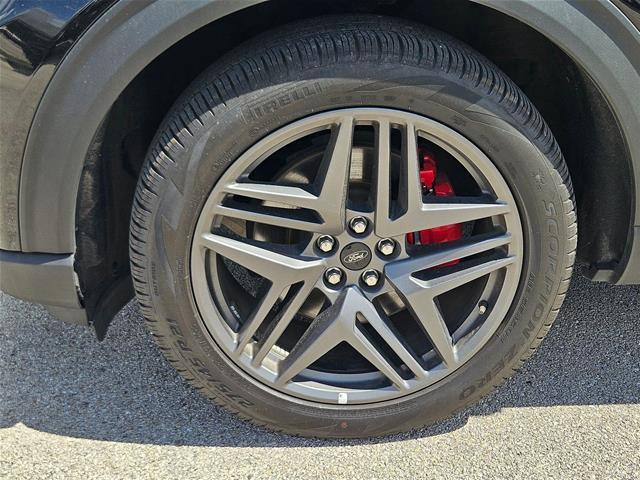 2025 Ford Explorer - $38,010