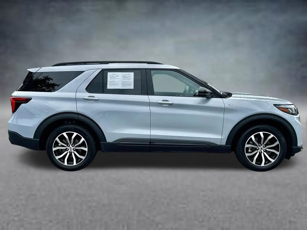 2026 Ford Explorer - $36,997