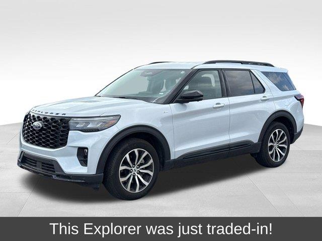 2026 Ford Explorer - $43,982