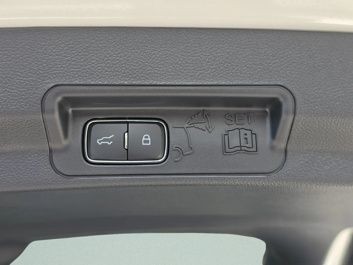 2026 Ford Explorer - $39,204