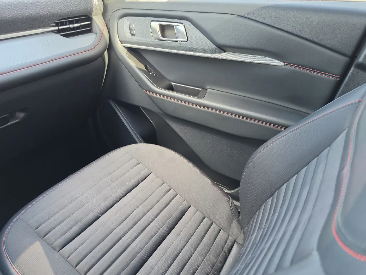 2026 Ford Explorer - $39,204