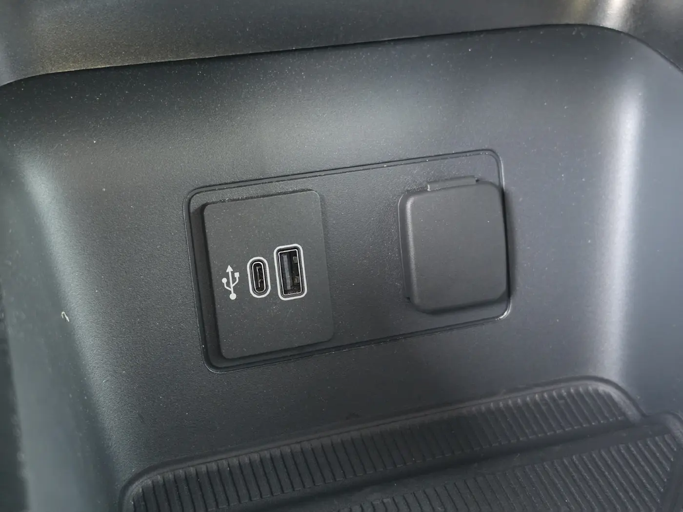 2026 Ford Explorer - $39,204
