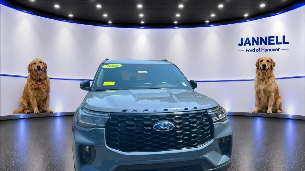 2025 Ford Explorer ST-Line