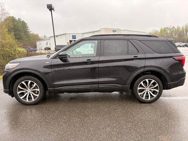 2025 Ford Explorer ST-Line — photo 1 of 12
