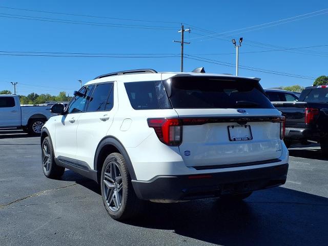 2025 Ford Explorer - $38,500