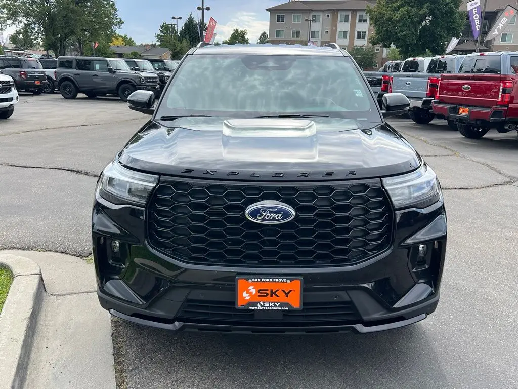 2025 Ford Explorer - $36,900