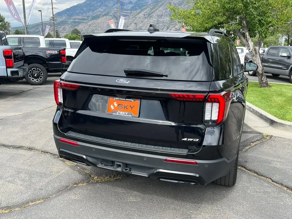 2025 Ford Explorer - $36,900