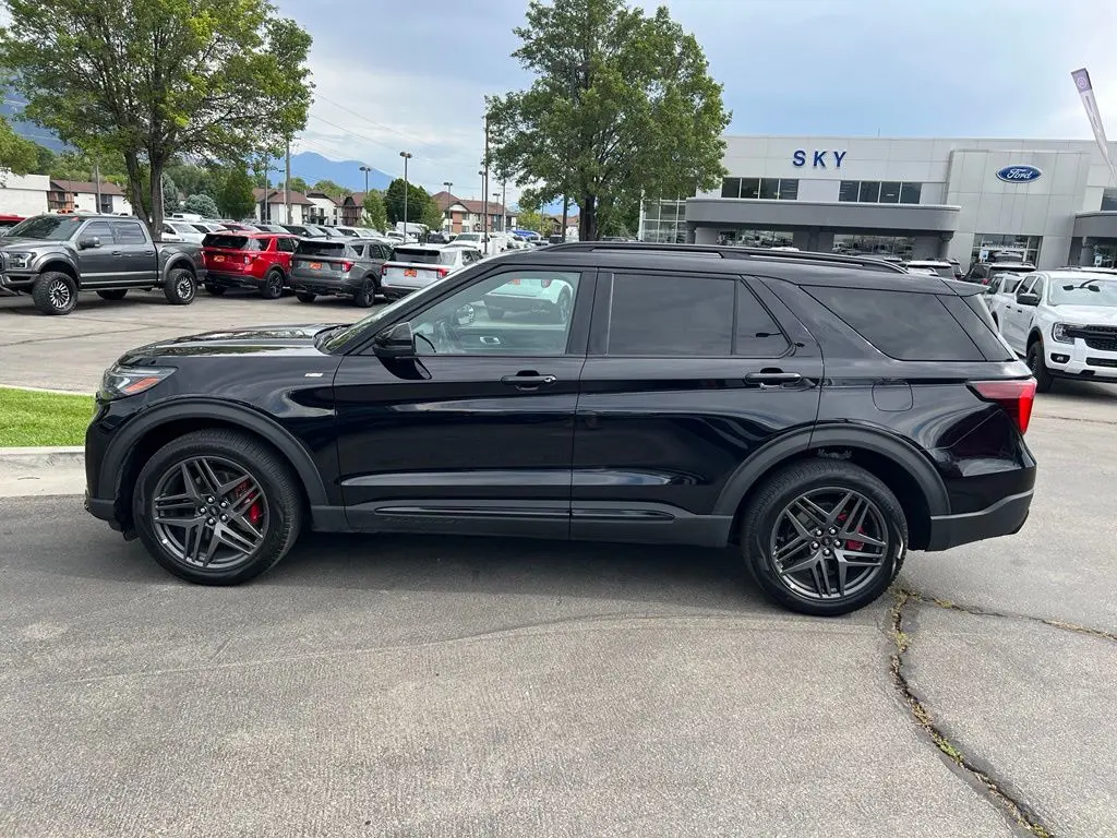 2025 Ford Explorer - $36,900