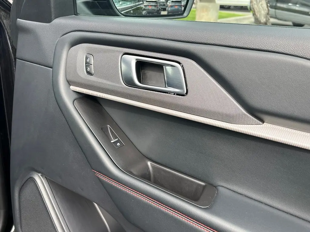 2025 Ford Explorer - $36,900