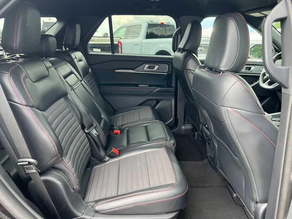 2025 Ford Explorer - $36,900