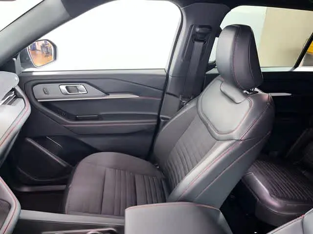 2026 Ford Explorer - $40,599