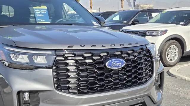 2026 Ford Explorer ST-Line
