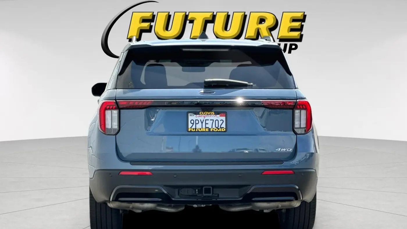 2025 Ford Explorer ST-Line