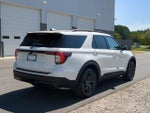 2025 Explorer Thumbnail 3