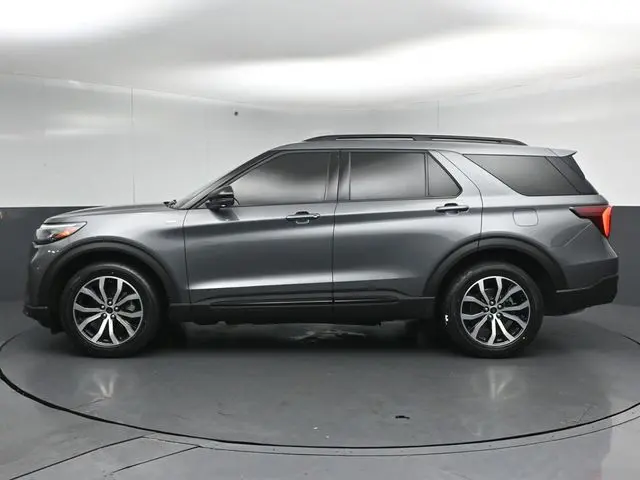 2025 Ford Explorer - $39,625