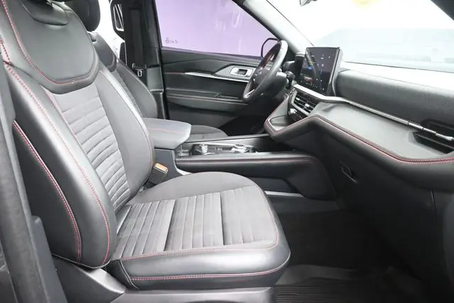 2025 Ford Explorer - $39,625