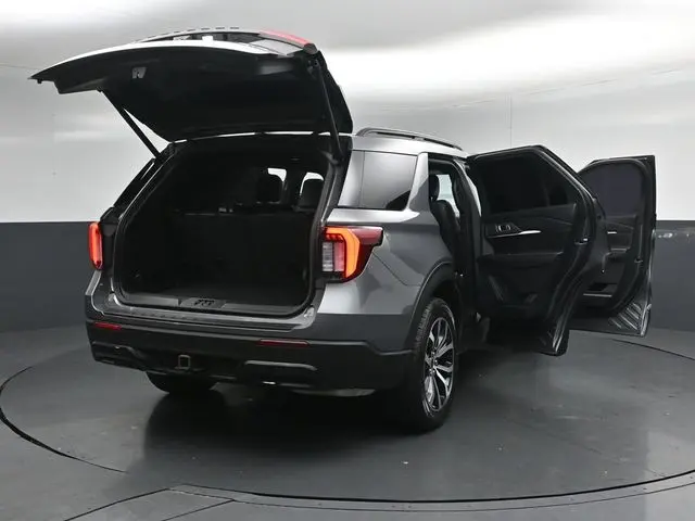 2025 Ford Explorer - $39,625