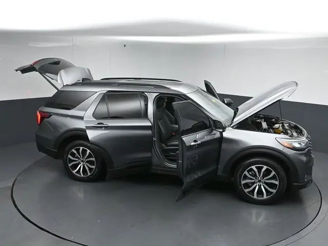 2025 Ford Explorer - $39,625