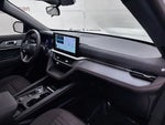 2025 Explorer Thumbnail 31