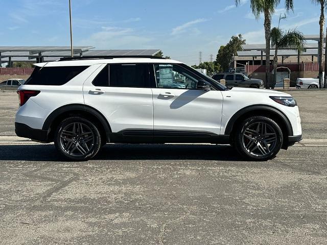 2025 Ford Explorer ST-Line — photo 1 of 12
